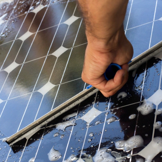 Solar Panel Cleaning Service (1)